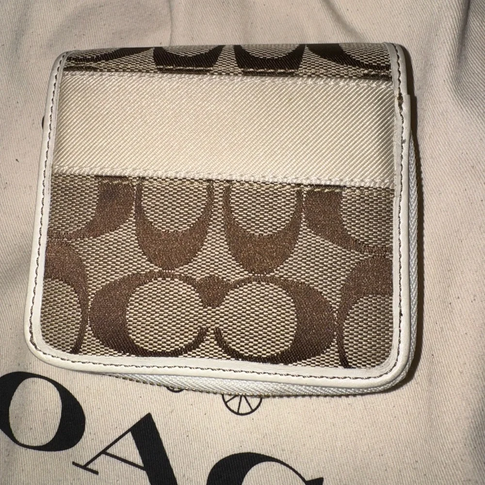 Coach Brown and White Signature wallet with Legacy stripes inside FREE SHIP - Picture 2 of 5